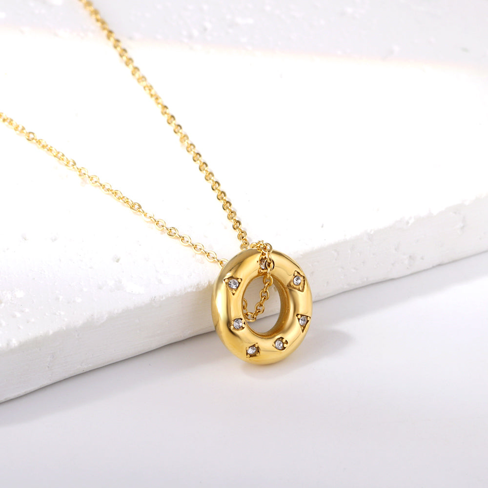 Circle pendant Necklace with zirconia