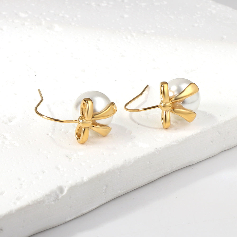 Bow + white pearl earrings 18k gold